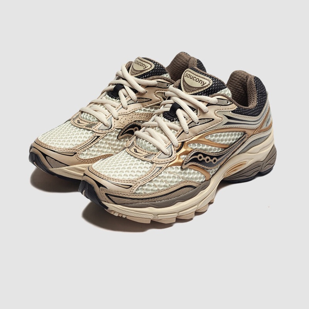 Saucony Progrid Omni 9 Gold athletic shoes